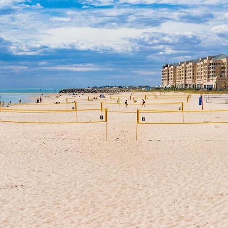 Beachside Luxury Apartments One & Two Bedroom In Beachfront Oaks Pier Building Glenelg Exterior foto